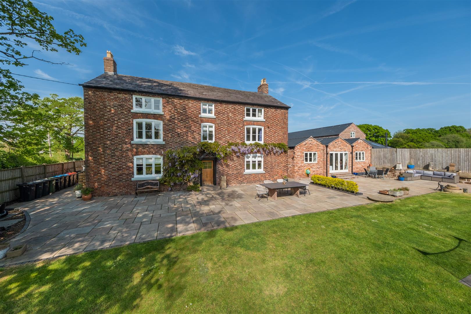 8 bedroom  Detached House for Sale in Mouldsworth